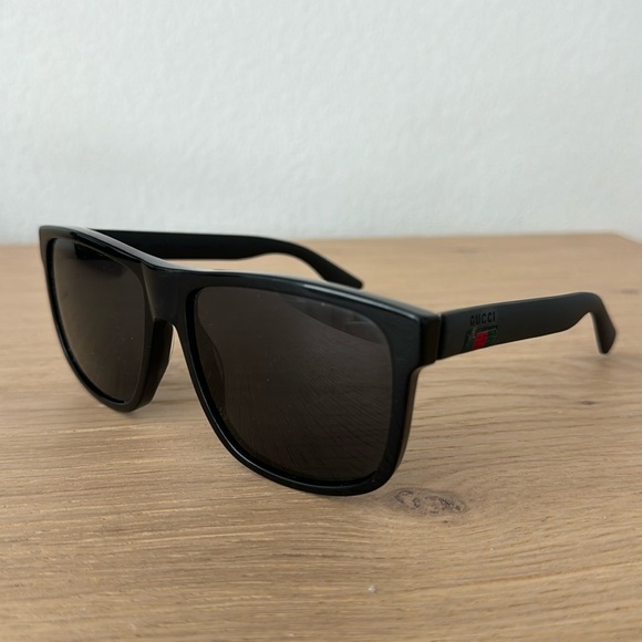 Gucci GG0010S new sunglasses - Picture 1 of 6